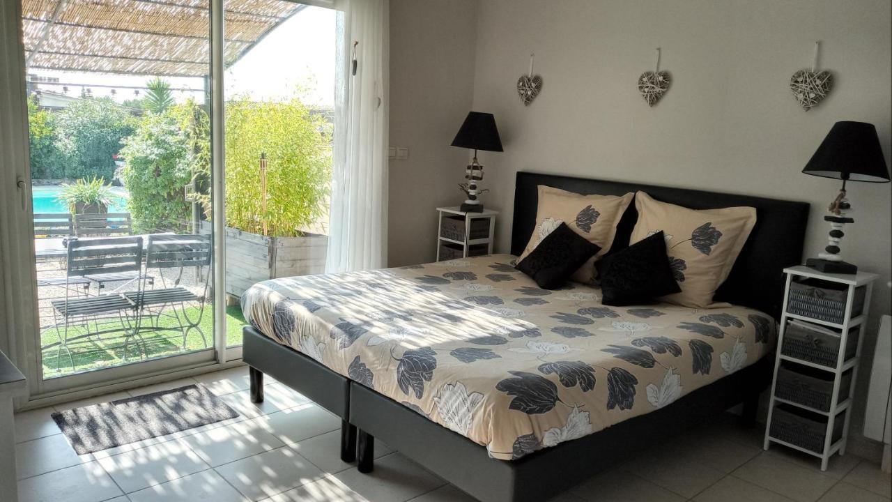 Bed and Breakfast Les Coronilles Бокер Экстерьер фото