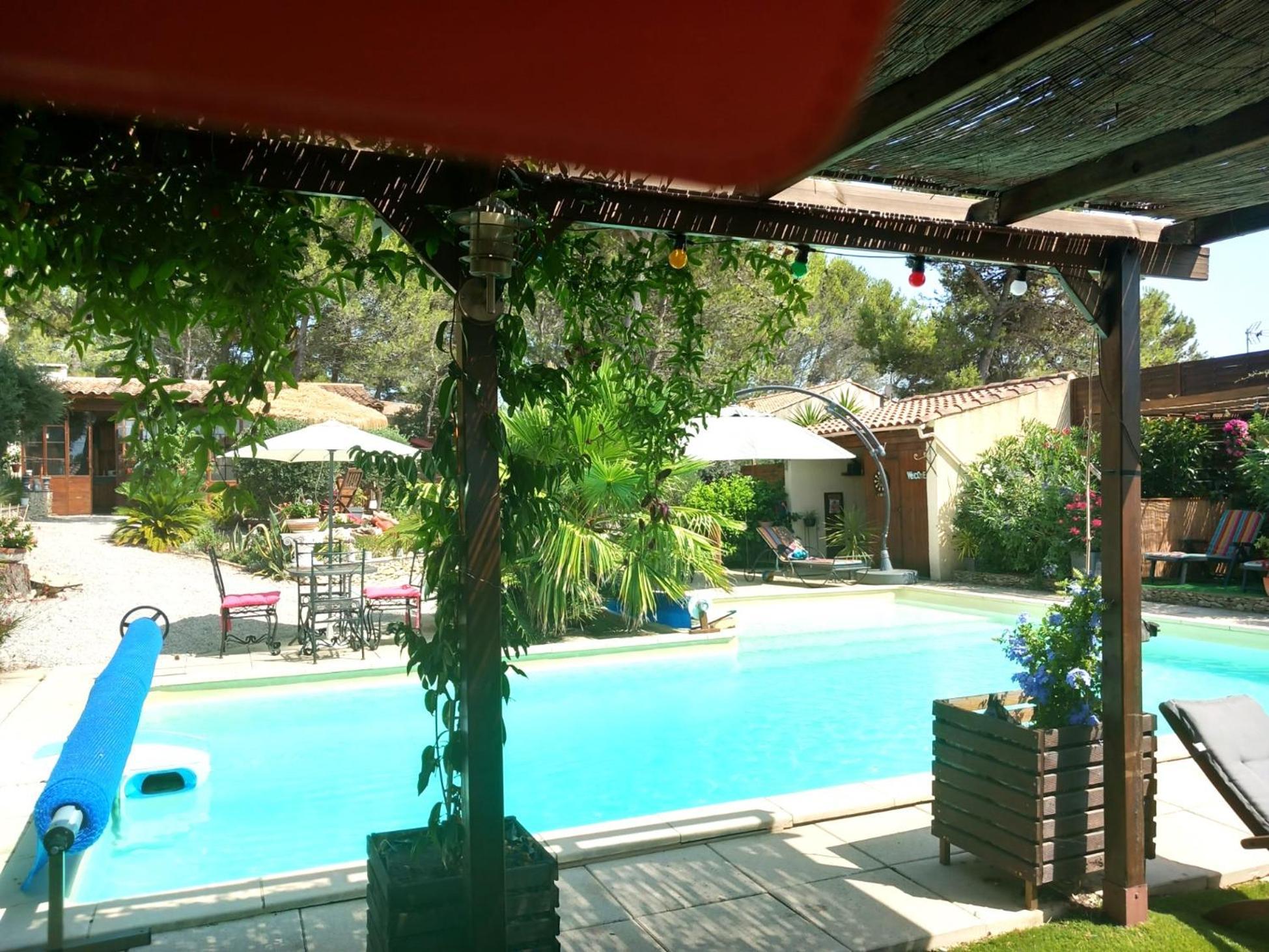 Bed and Breakfast Les Coronilles Бокер Экстерьер фото