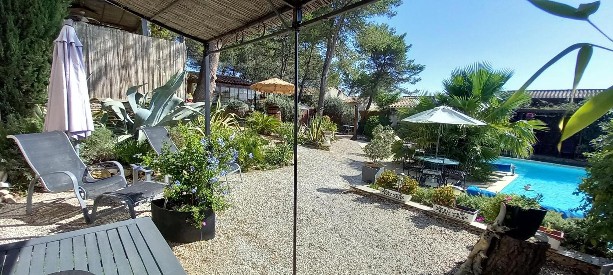 Bed and Breakfast Les Coronilles Бокер Экстерьер фото